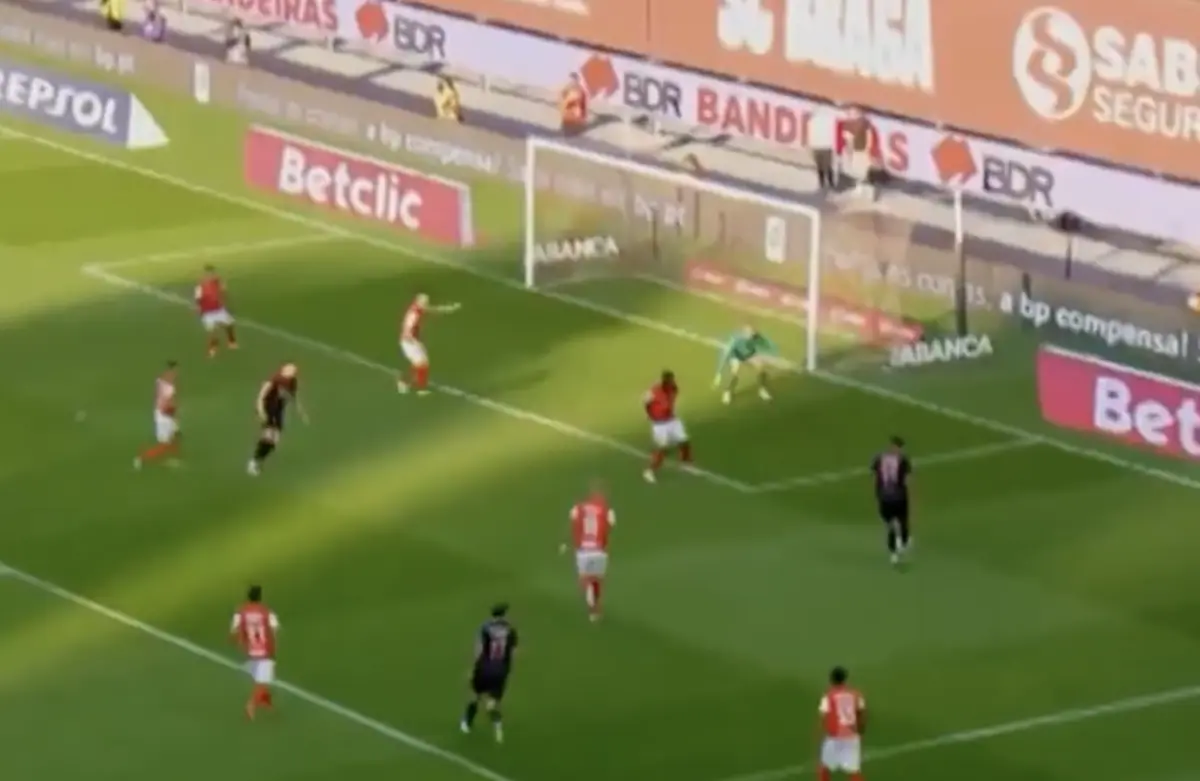 Imagem de contexto do artigo Pavlidis empatou assim o Braga-Benfica. Assista ao lance