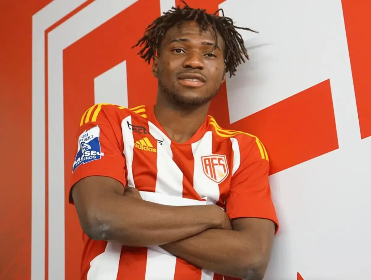 Babatunde Akinsola, cedido pelo Valladolid