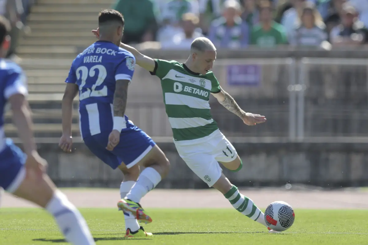 Nuno Santos em ação na final da Taça de Portugal (Créditos: Gerardo Santos/Global Imagens)