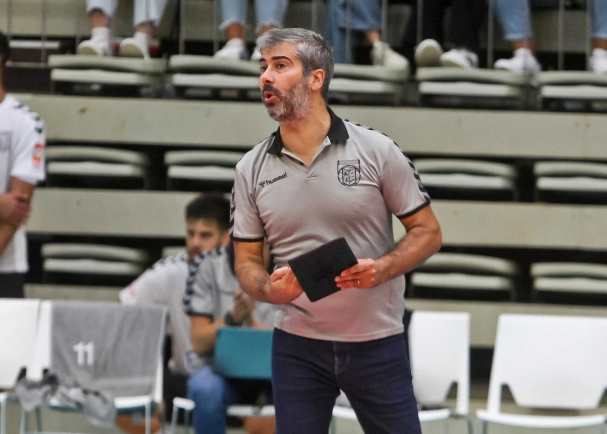 Imagem de contexto do artigo Nuno Abrantes, treinador da Fonte do Bastardo: "O Sporting partia como favorito claro para a final"