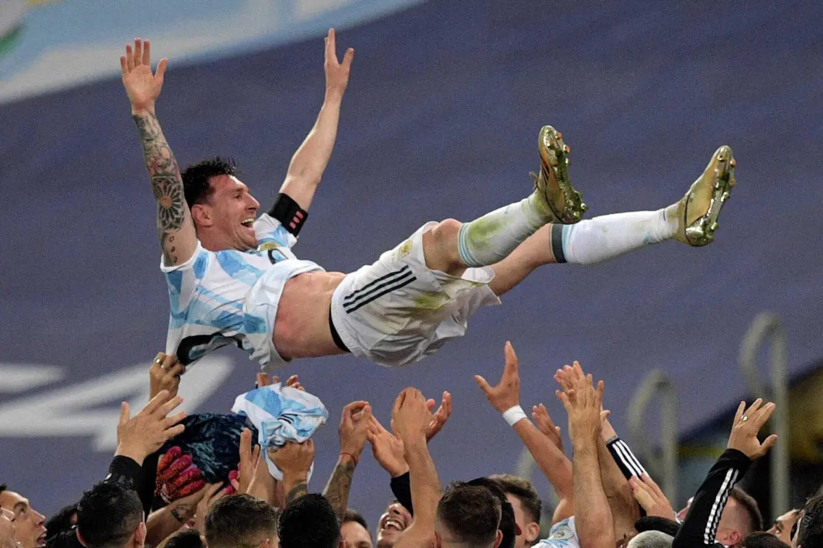 Messi (créditos: CARL DE SOUZA / AFP)