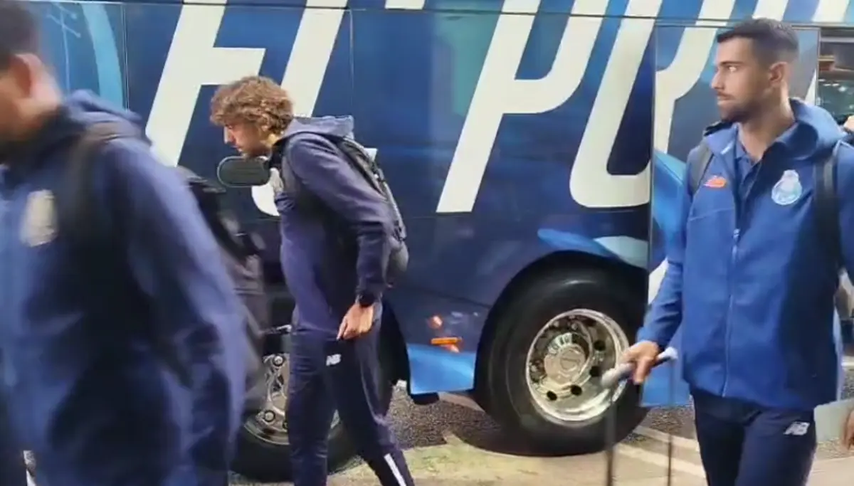 Imagem de contexto do artigo A partida do FC Porto e a questão a Diogo Costa: "Último estágio?"