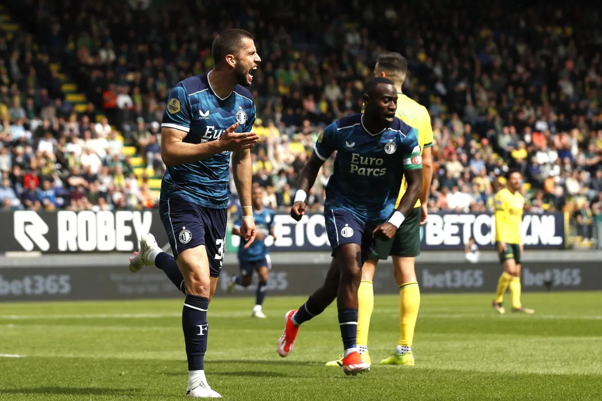 David Hancko, à esquerda (Créditos: AFP)