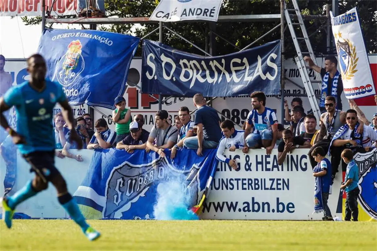 Imagem de contexto do artigo Super Dragões de Bruxelas sem bilhetes para o jogo com o Anderlecht