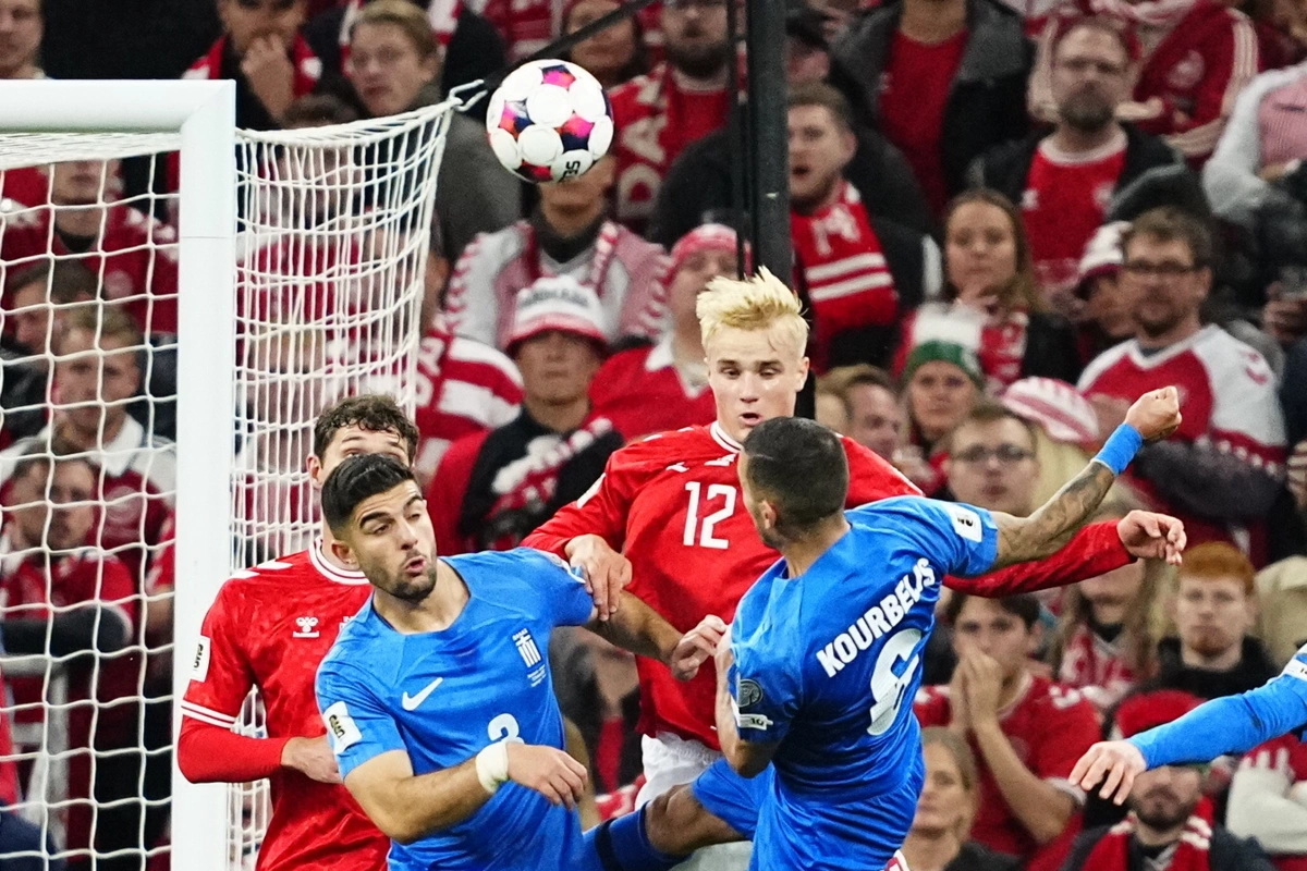 Victor Froholdt ao serviço da seleção da Dinamarca