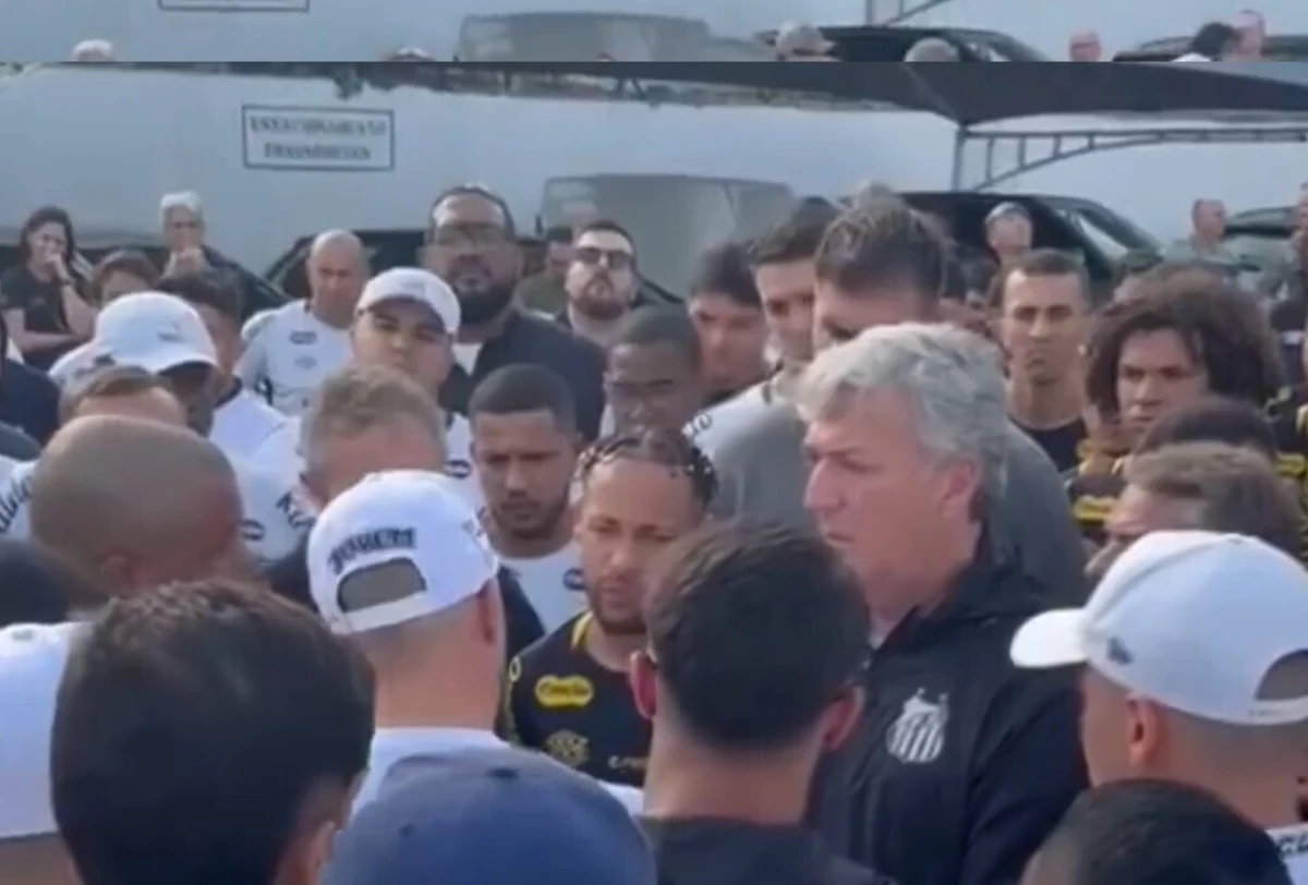 Imagem de contexto do artigo Adeptos invadem centro de treinos e cobram Neymar: "Se tu choras, imagina nós"