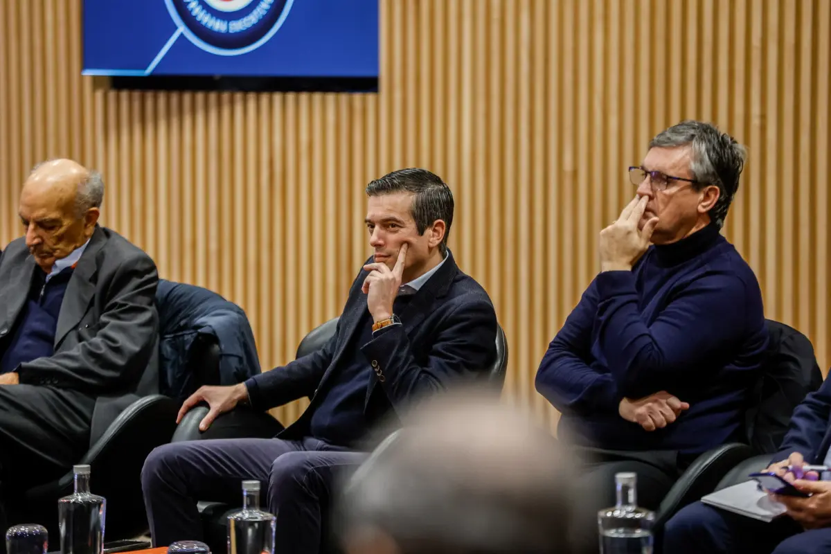 Nuno Lobo, ao centro (Créditos: reprodução/Facebook Nuno Lobo)