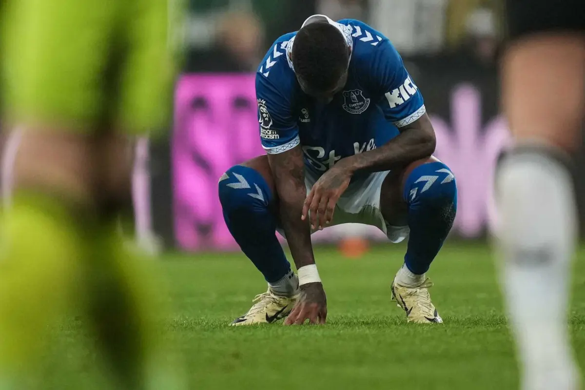 Imagem de contexto do artigo Mais um castigo: Everton volta a perder pontos na Premier League