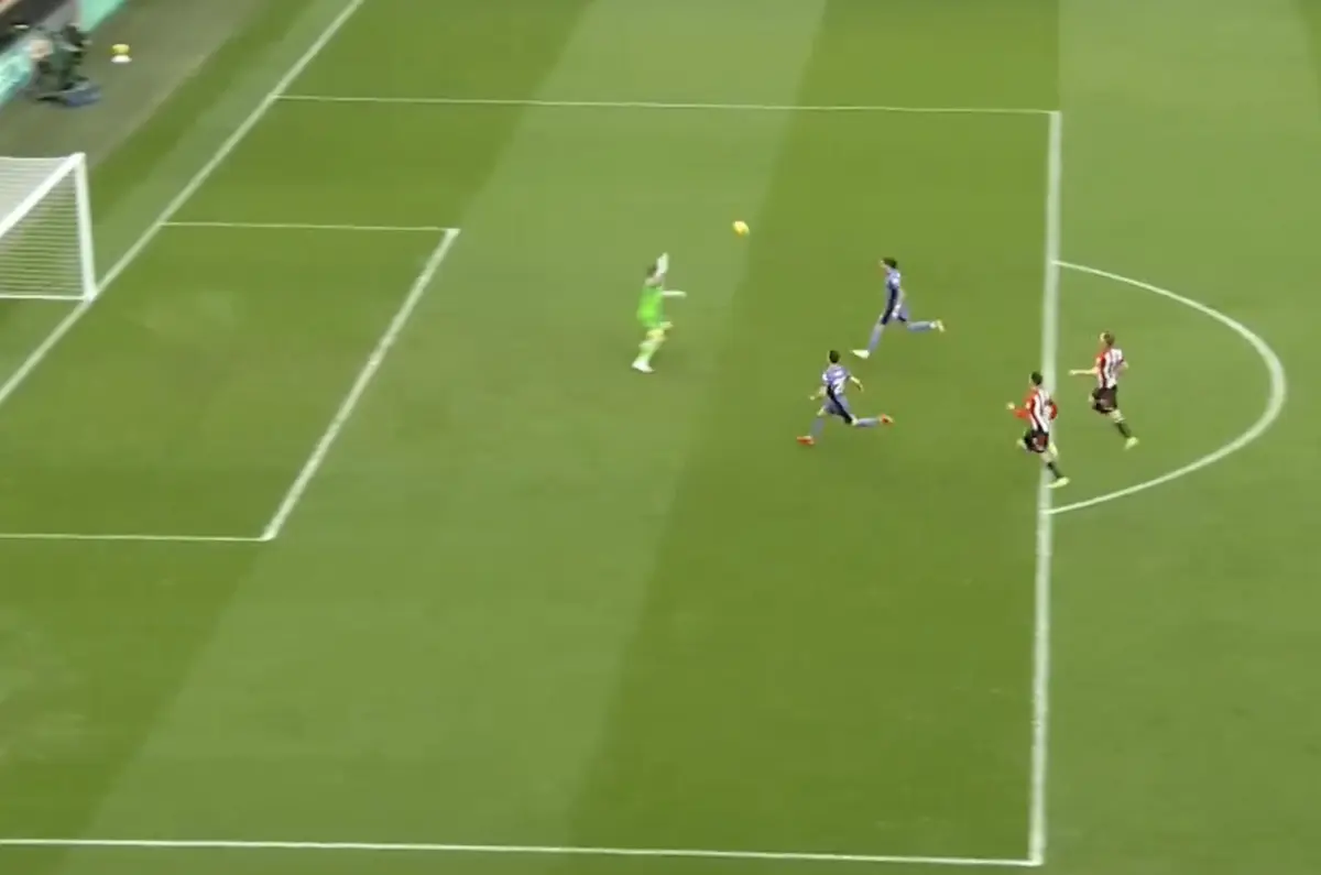 Imagem de contexto do artigo Brentford-Liverpool: Diogo Jota assiste e Darwin abre o marcador com toque de classe. Ora veja