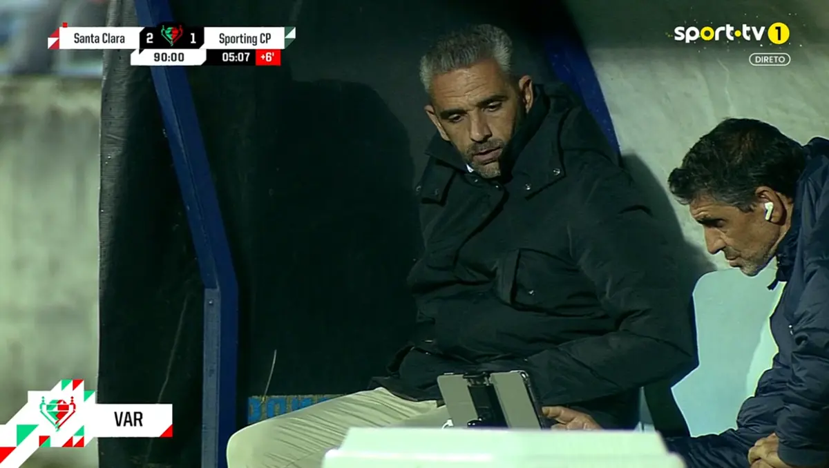 Imagem de contexto do artigo Polémica: as imagens consultadas por Rui Borges no tablet