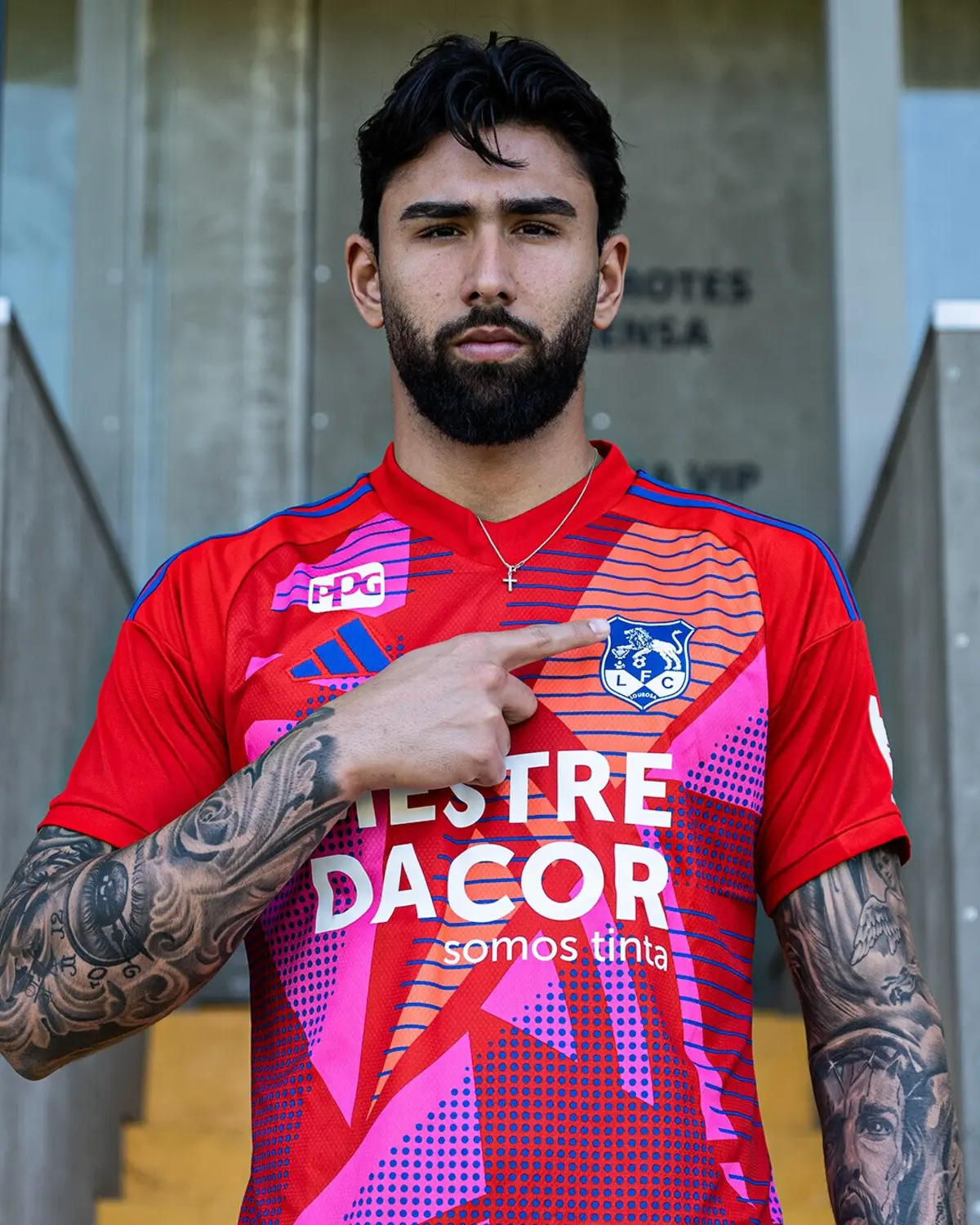 Imagem de contexto do artigo Oficial: Vítor Hugo chega do Brasil para a baliza do Lourosa