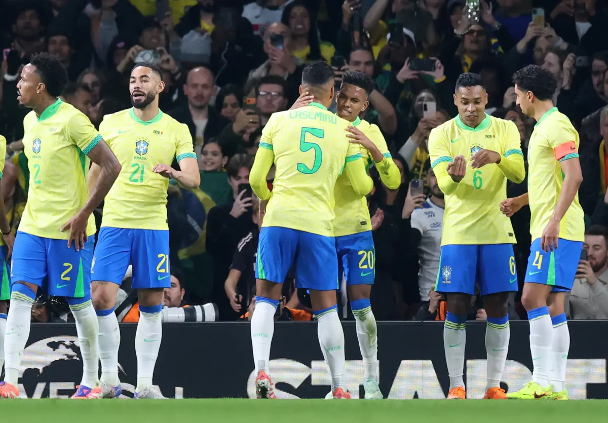Vitória do Brasil no Emirates Stadium