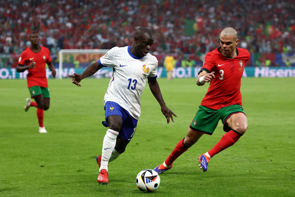 Kanté e Pepe (FRANCK FIFE / AFP)