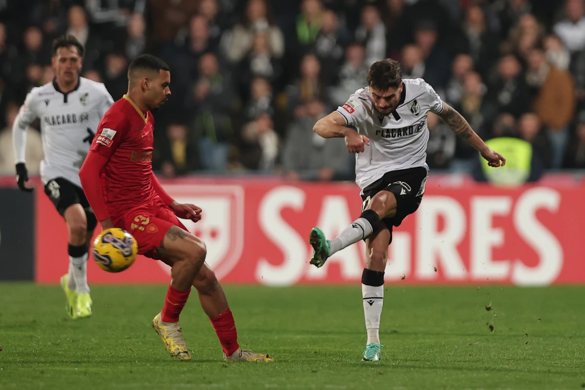 Gabriel Pereira à esquerda (Créditos: Miguel Pereira/Global Imagens)