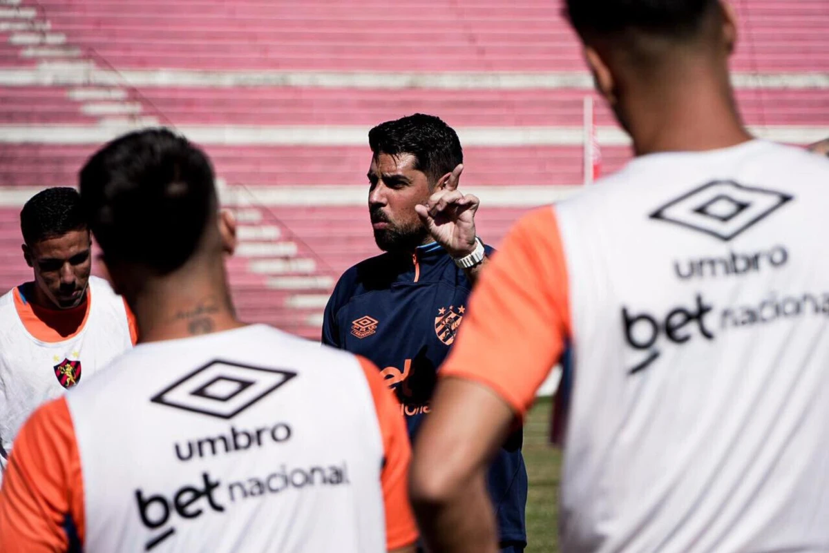 António Oliveira (Reprodução: Sport Recife)