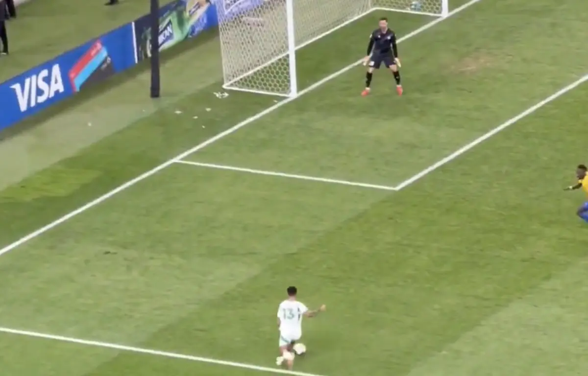 Imagem de contexto do artigo Com ajuda do guarda-redes adversário, Galeno marcou o primeiro golo no Al Ahli. Ora veja