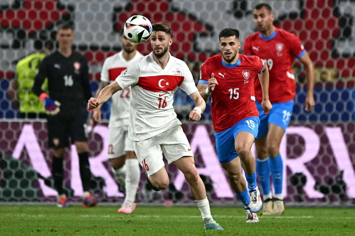 Ismail Yuksek (créditos: GABRIEL BOUYS / AFP)