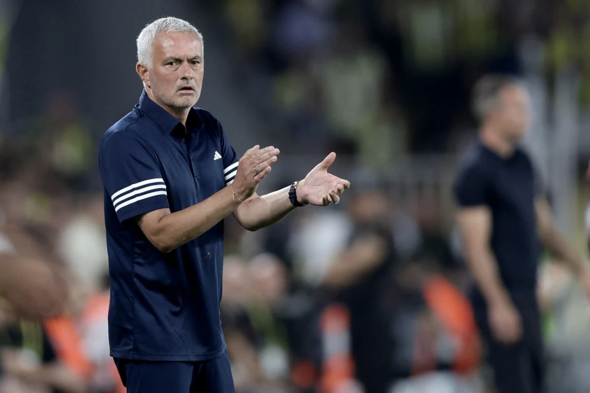 Imagem de contexto do artigo José Mourinho e a Champions: "Recuso-me a dizer que o Benfica é favorito"