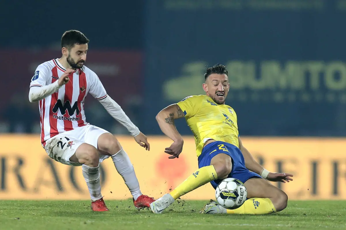 Aos 35 anos, Pedro Moreira renova pelo Arouca