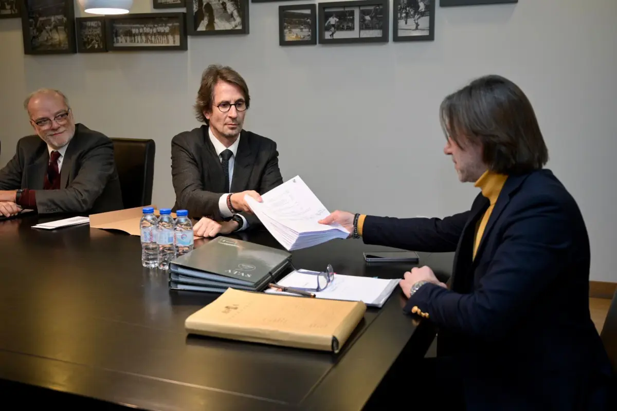 Imagem de contexto do artigo V. Guimarães: Cirilo formaliza candidatura à presidência