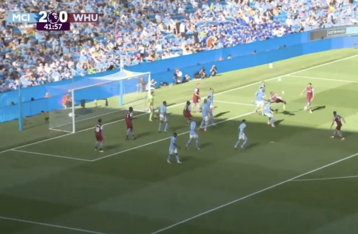 Imagem de contexto do artigo De bicicleta: Kudus reduz para o West Ham diante do Manchester City. Veja aqui