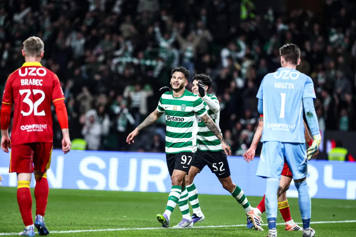 Luis Suárez marcou três golos ao Rio Ave