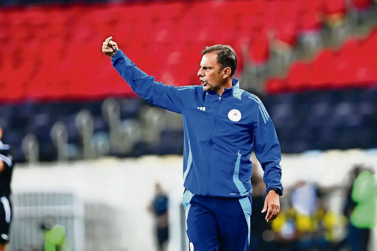 Sotiris Silaidopoulos, 46 anos, tem um percurso consistente no futebol de formação grego (créditos: Olympiacos FC)