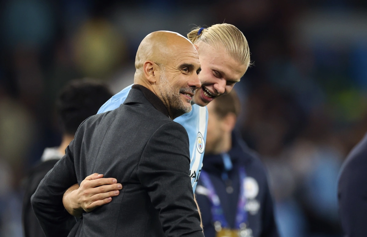 Guardiola e Haaland no final do Manchester City-Nápoles