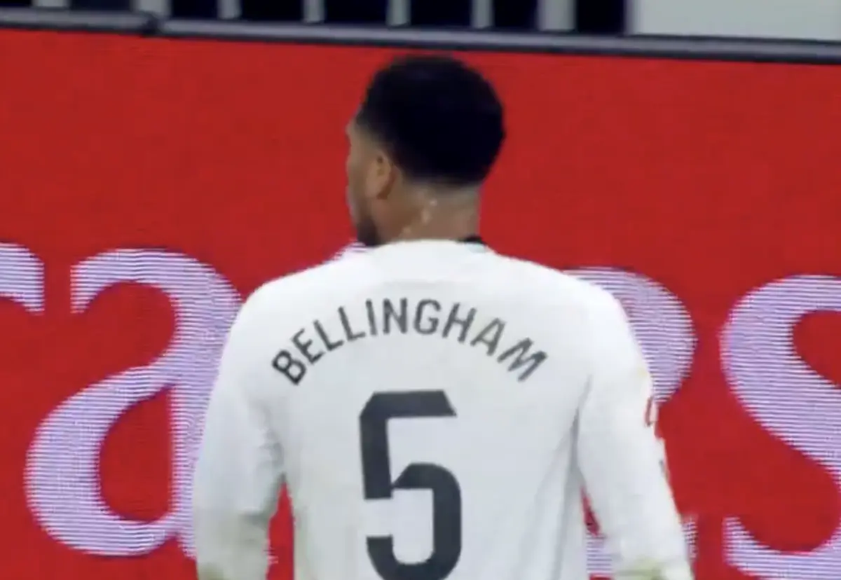 Imagem de contexto do artigo "Vai-te f...": a atitude de Bellingham que não teve castigo e se tornou viral