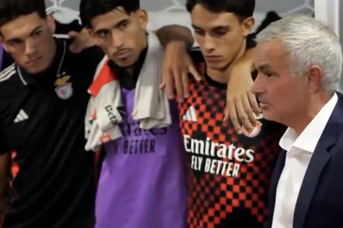 Imagem de contexto do artigo O discurso de Mourinho no balneário: "Ganhar no Benfica é lindo para c......"