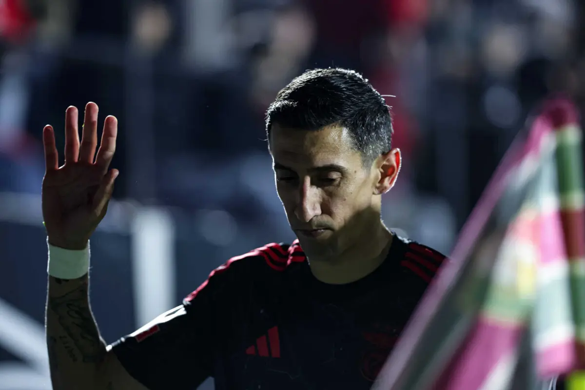 Di María não viajou para Barcelona (créditos: Mário Vasa)