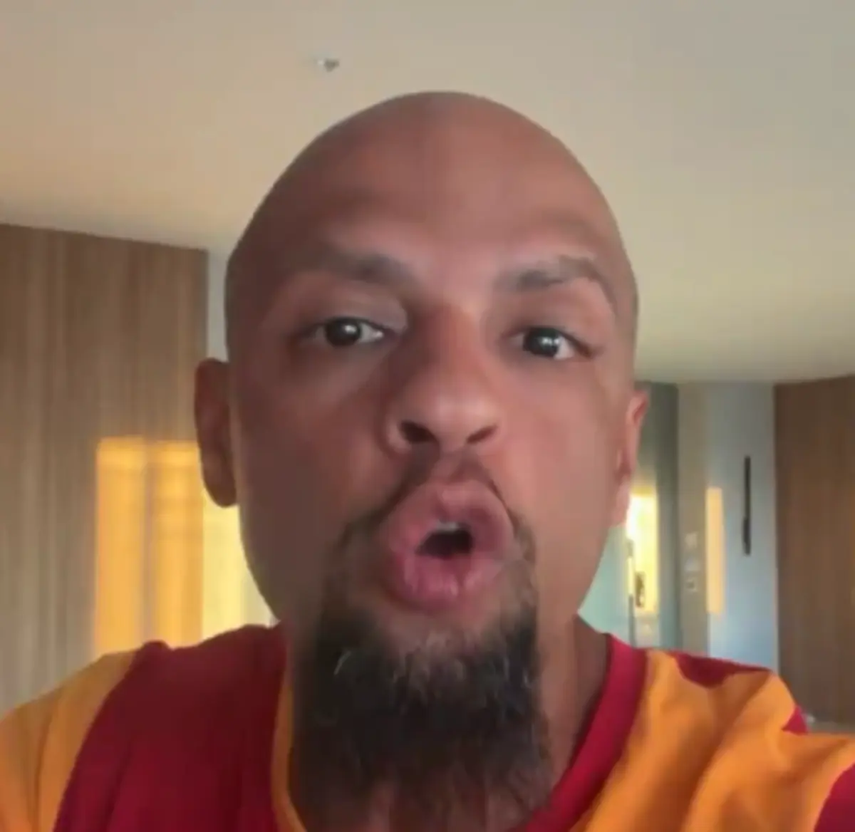 Imagem de contexto do artigo Felipe Melo "dispara" contra Prestianni: "A mulher deve tê-lo traído com um negro"