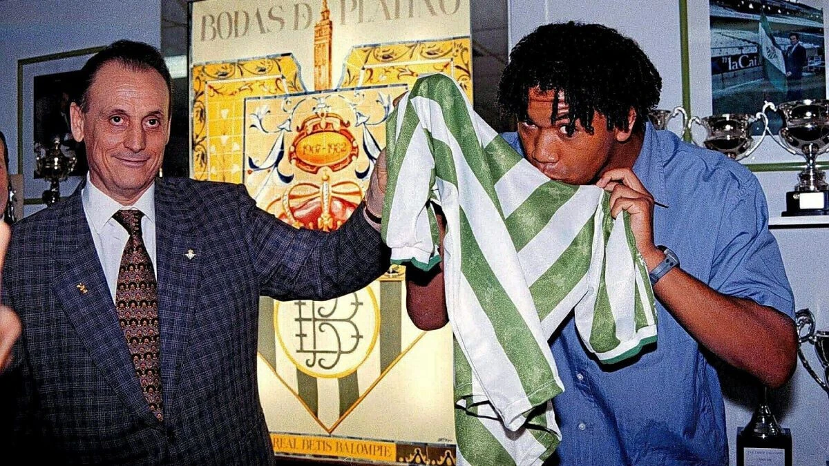 Imagem de contexto do artigo "Denilson levantava o Villamarín com o seu pé esquerdo portentoso"