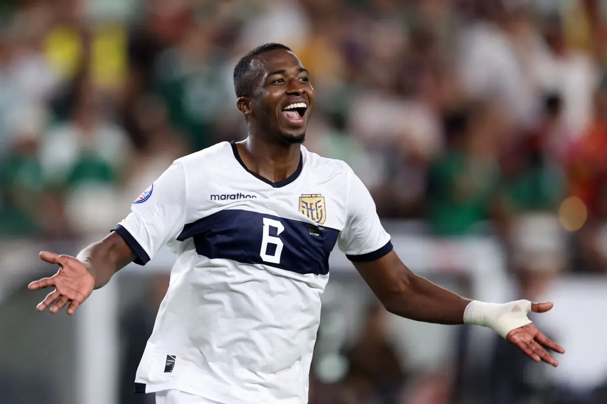 Willian Pacho (Créditos: AFP)