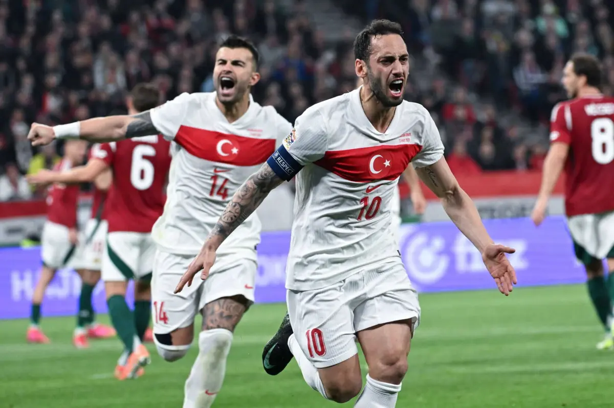 Çalhanoglu (créditos: EPA)