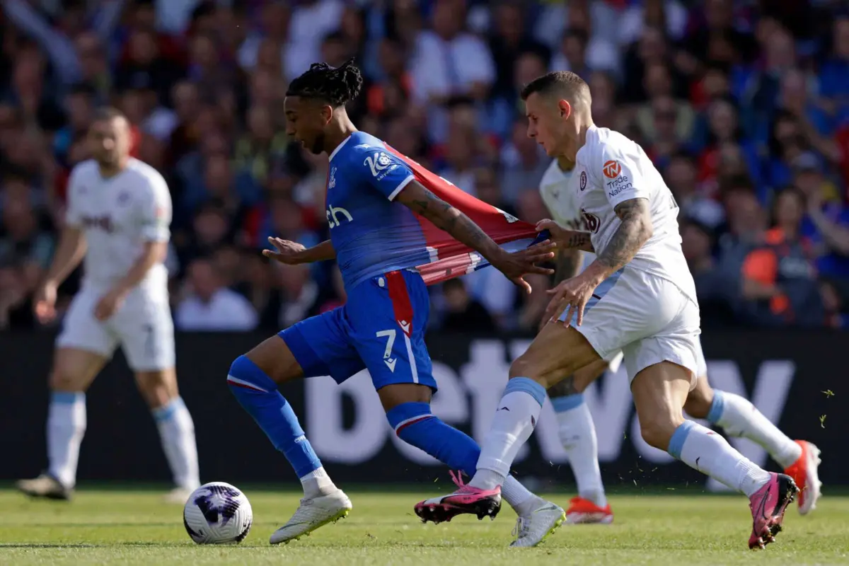 Michael Olise (Créditos: Ian Kington / AFP)