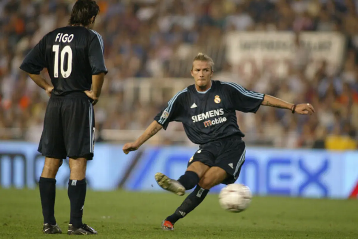 Figo e Beckham quando jogavam no Real Madrid (créditos: arquivo)