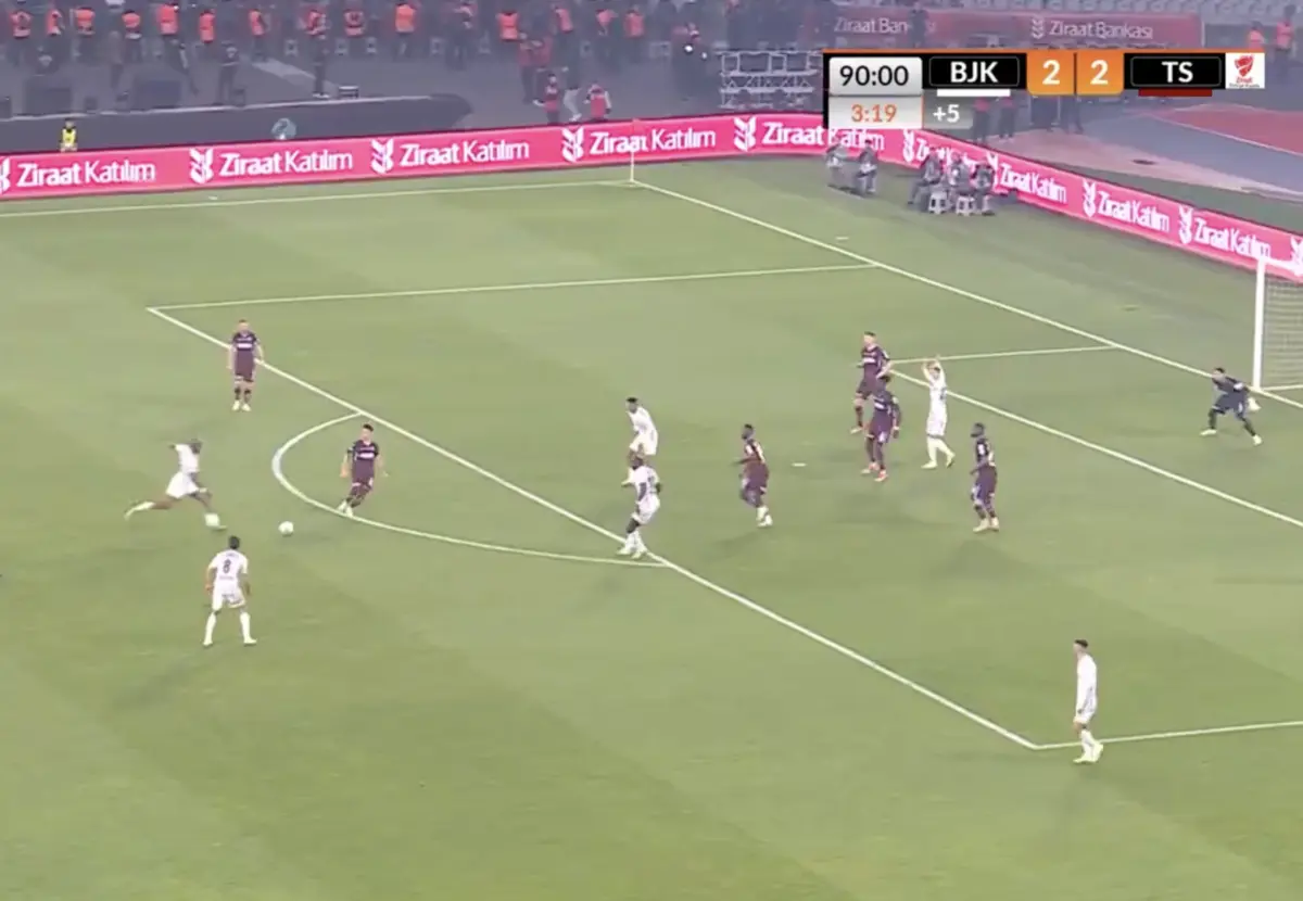 Imagem de contexto do artigo Al Musrati encheu o pé e deu a Taça da Turquia ao Besiktas, aos 90'+4'. Veja o golo