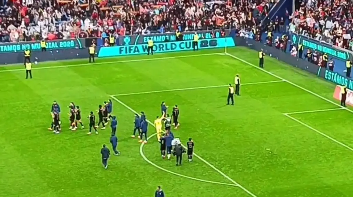 Imagem de contexto do artigo Vídeo: Portugal celebra apuramento para o Mundial com hino e volta olímpica