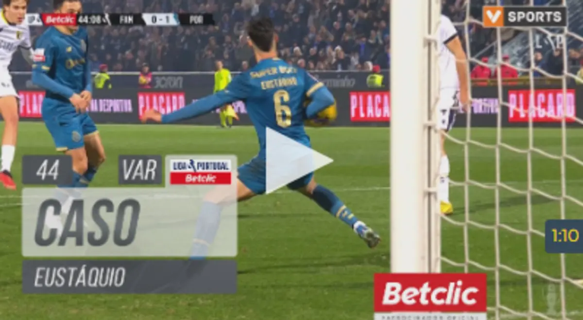 Imagem de contexto do artigo Famalicão pede penálti neste lance frente ao FC Porto: veja o vídeo