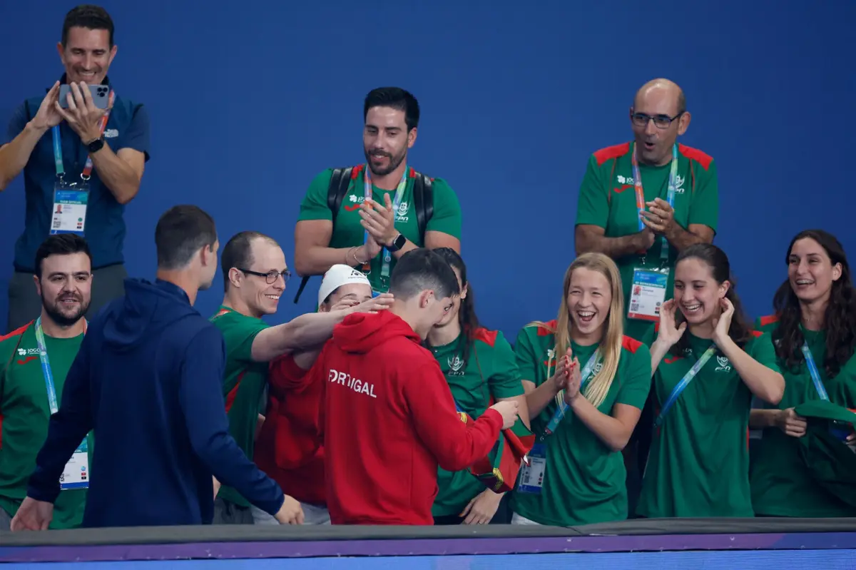 Imagem de contexto do artigo Imagens que ficam na história: nadador Diogo Ribeiro é campeão do Mundo