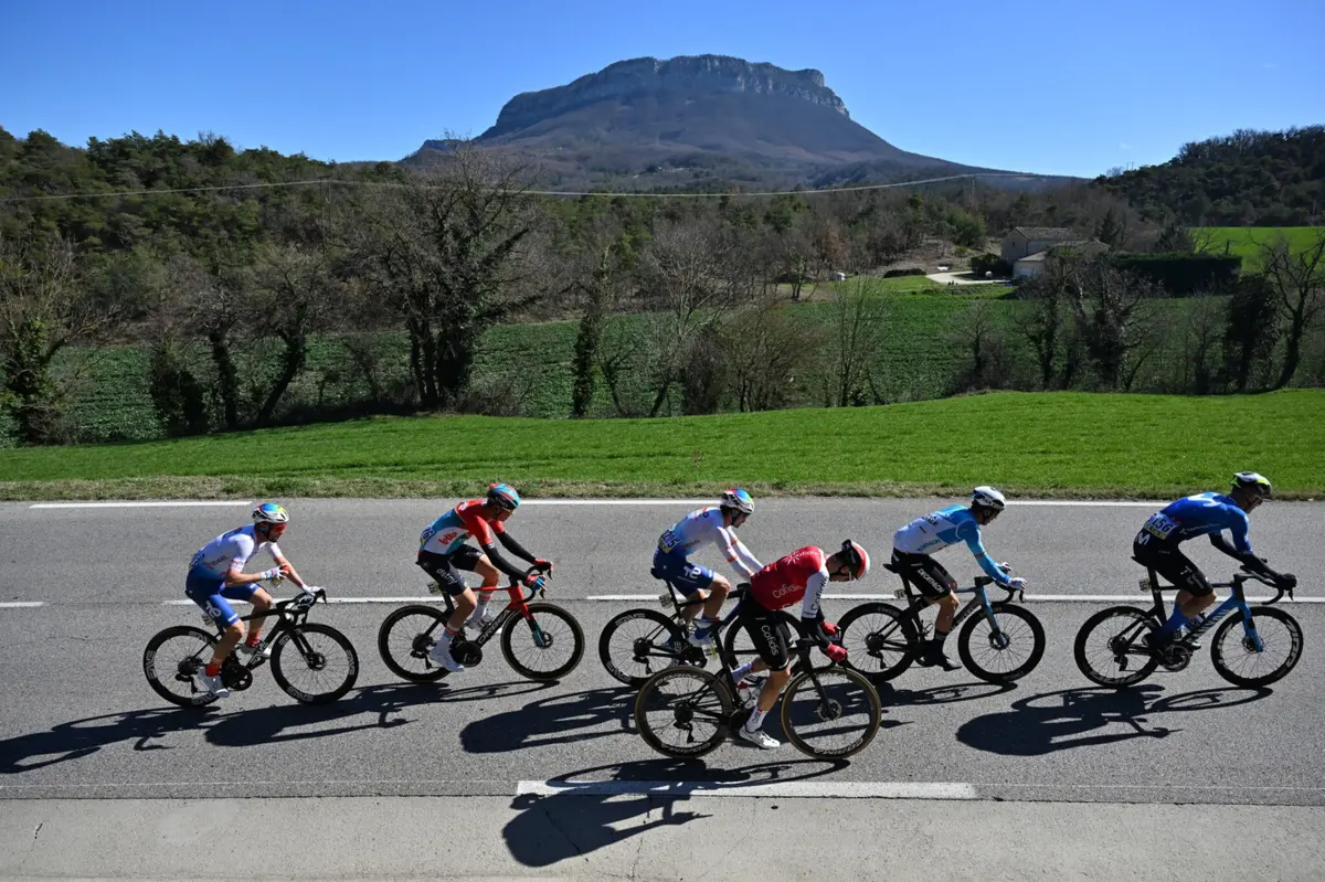 Paris-Nice (créditos: Facebook/Reprodução)