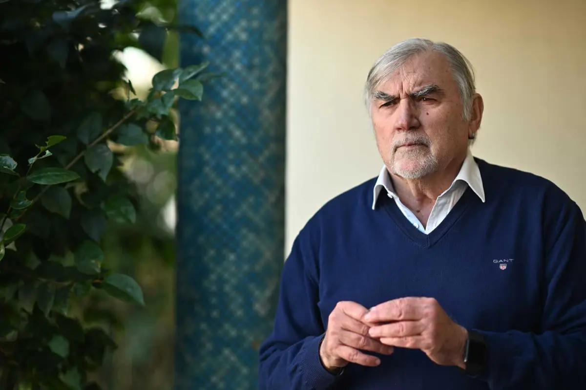 Imagem de contexto do artigo O meu 25 de Abril | "A rádio também estava a ter um comportamento anormal"