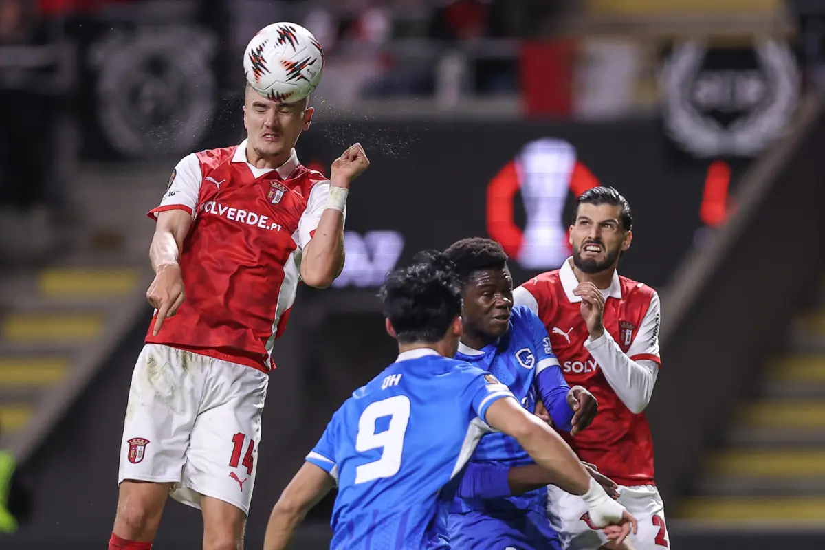 Lagerbielke pode voltar à titularidade na defesa bracarense contra o Benfica