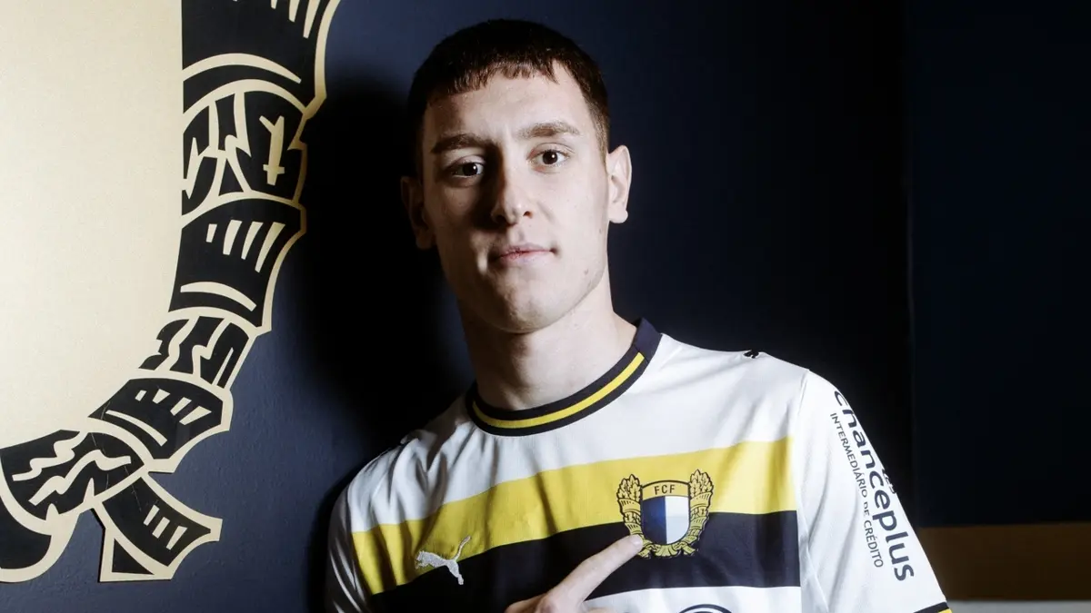 Imagem de contexto do artigo Famalicão garante central sérvio até final da época