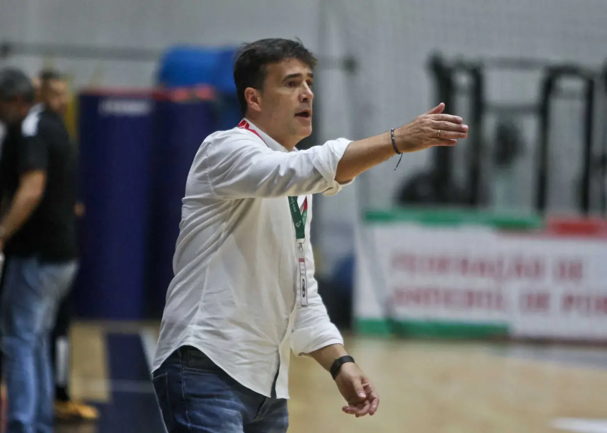 Ricardo Costa, treinador do Sporting (Créditos: José Carmo / Global Imagens)