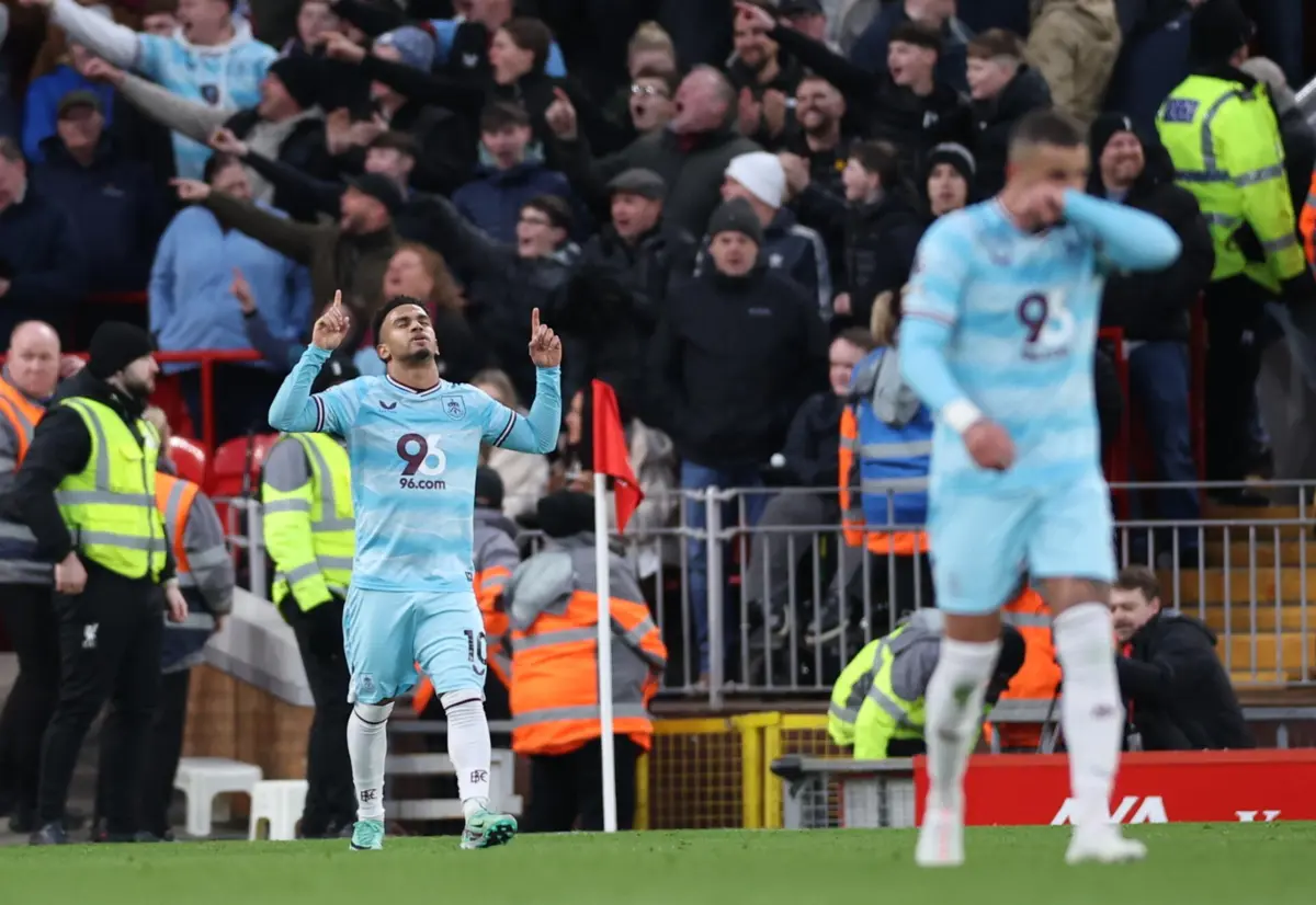 Edwards marcou pelo Burnley