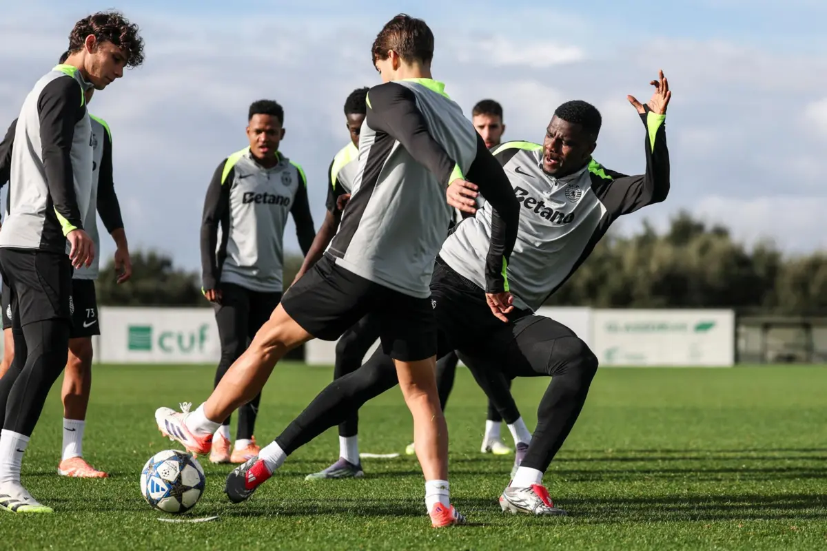 Diomande no treino de segunda-feira do Sporting