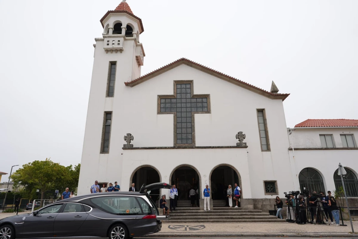 Imagem de contexto do artigo Funeral de Jorge Costa: recorde todos os momentos do último adeus