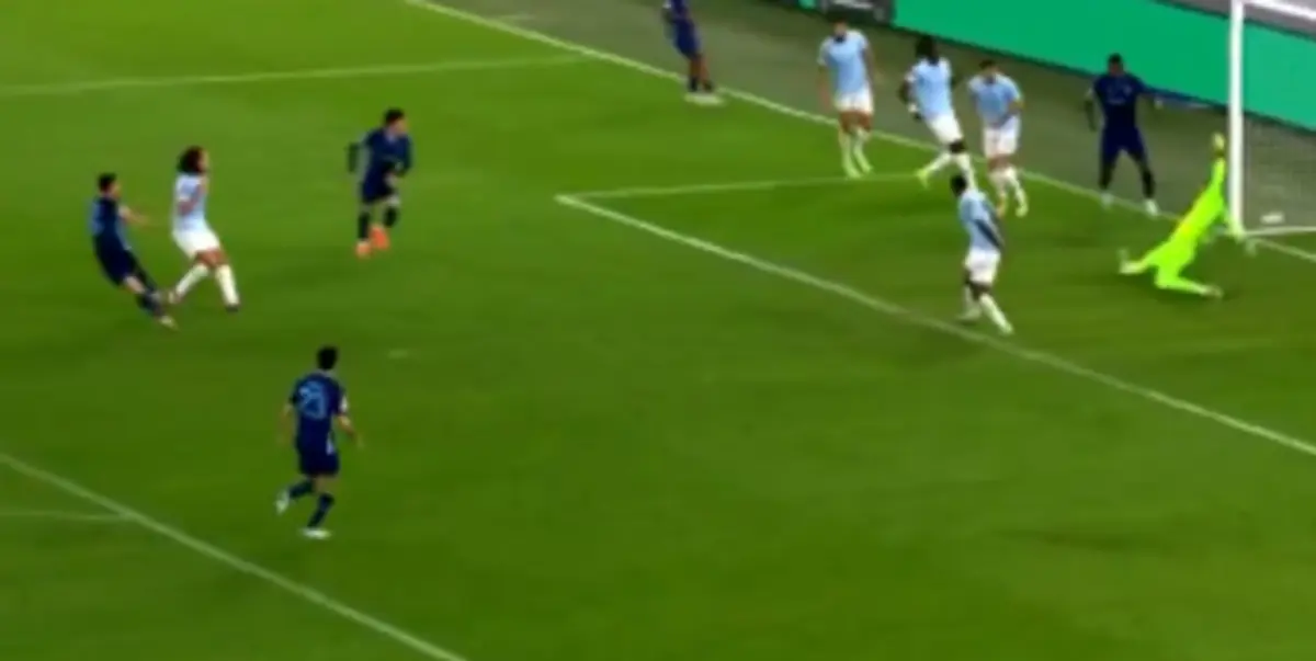 Imagem de contexto do artigo Um belo passe de Fábio Vieira acaba no golo de Eustáquio no Lázio-FC Porto. Veja aqui